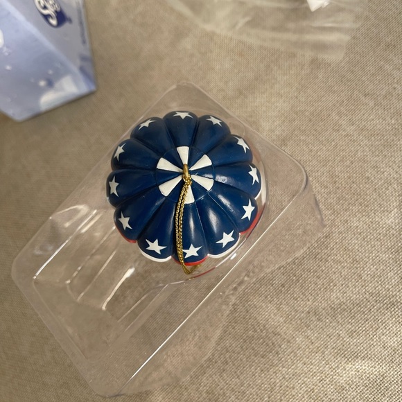 Sky Bound  Hot Air Balloon Ornaments - Picture 5 of 11